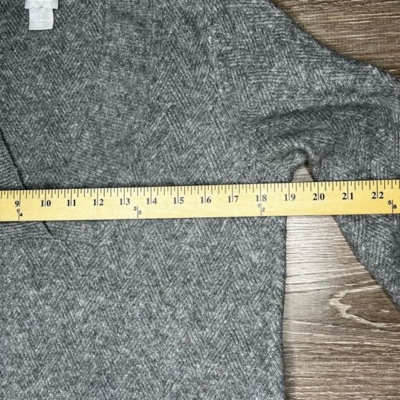 Chico’s Herringbone Heather Gray Textured Tunic Sweater with Deep V-Neck Medium - Picture 10 of 12